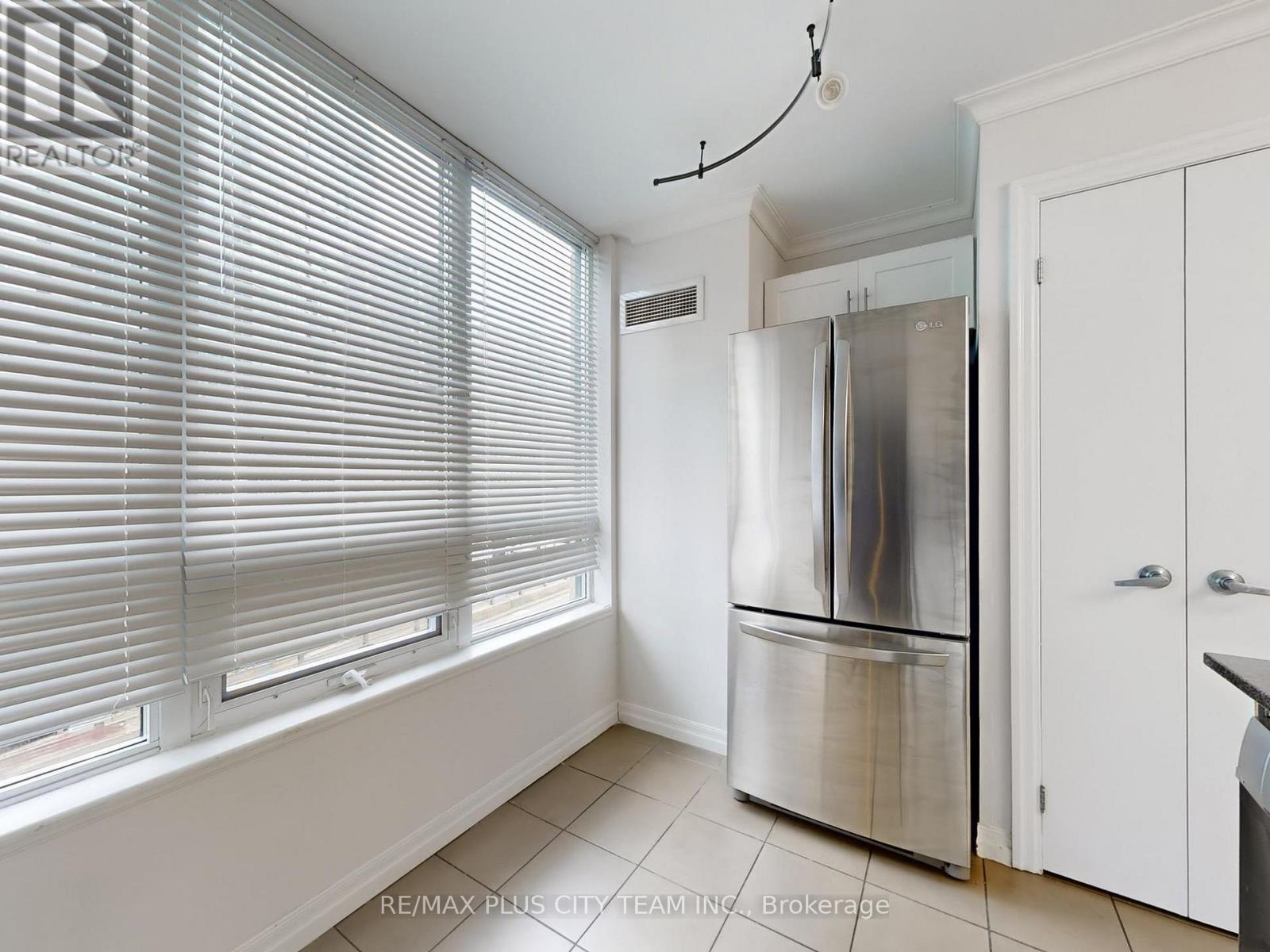 502 - 16 YONGE STREET, Toronto (Waterfront Communities), Ontario, M5E2A1 — Photo 19