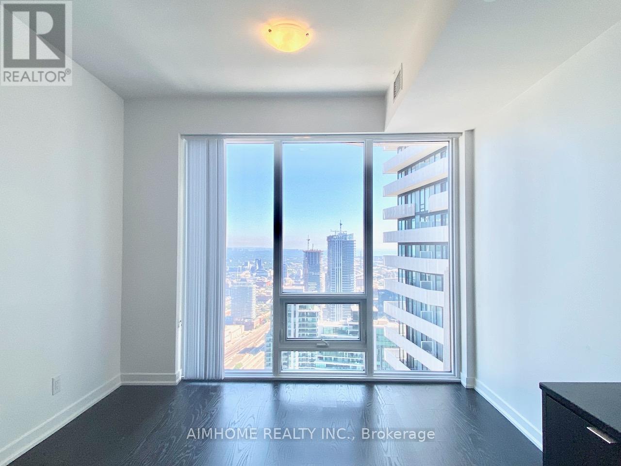 6705 - 100 HARBOUR STREET, Toronto (Waterfront Communities), Ontario, M5J0B5 — Photo 6