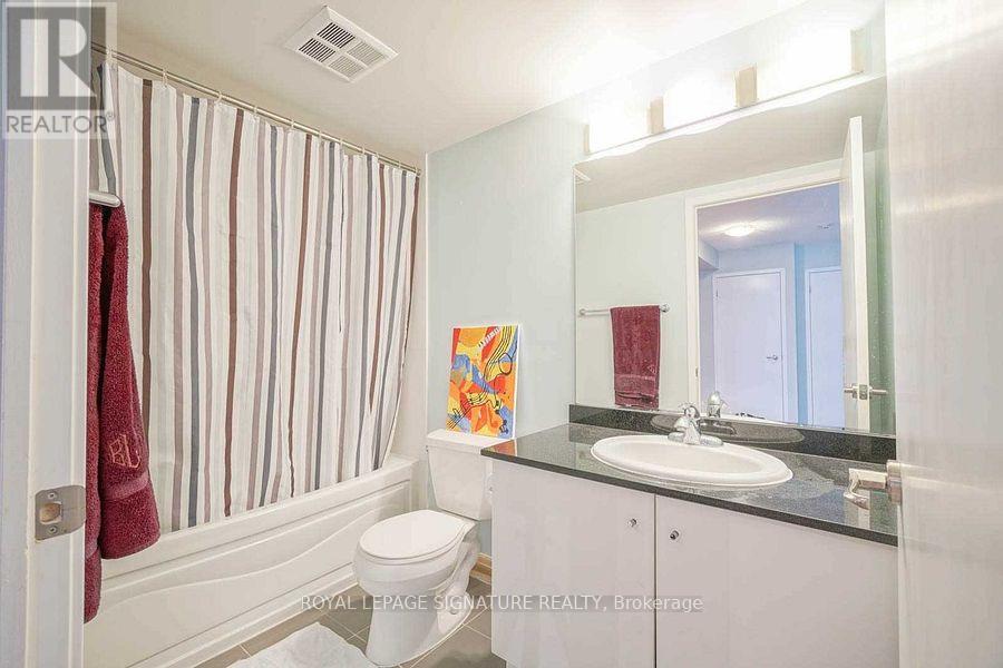 1711 - 12 YONGE STREET, Toronto (Waterfront Communities), Ontario, M5E1Z9 — Photo 8