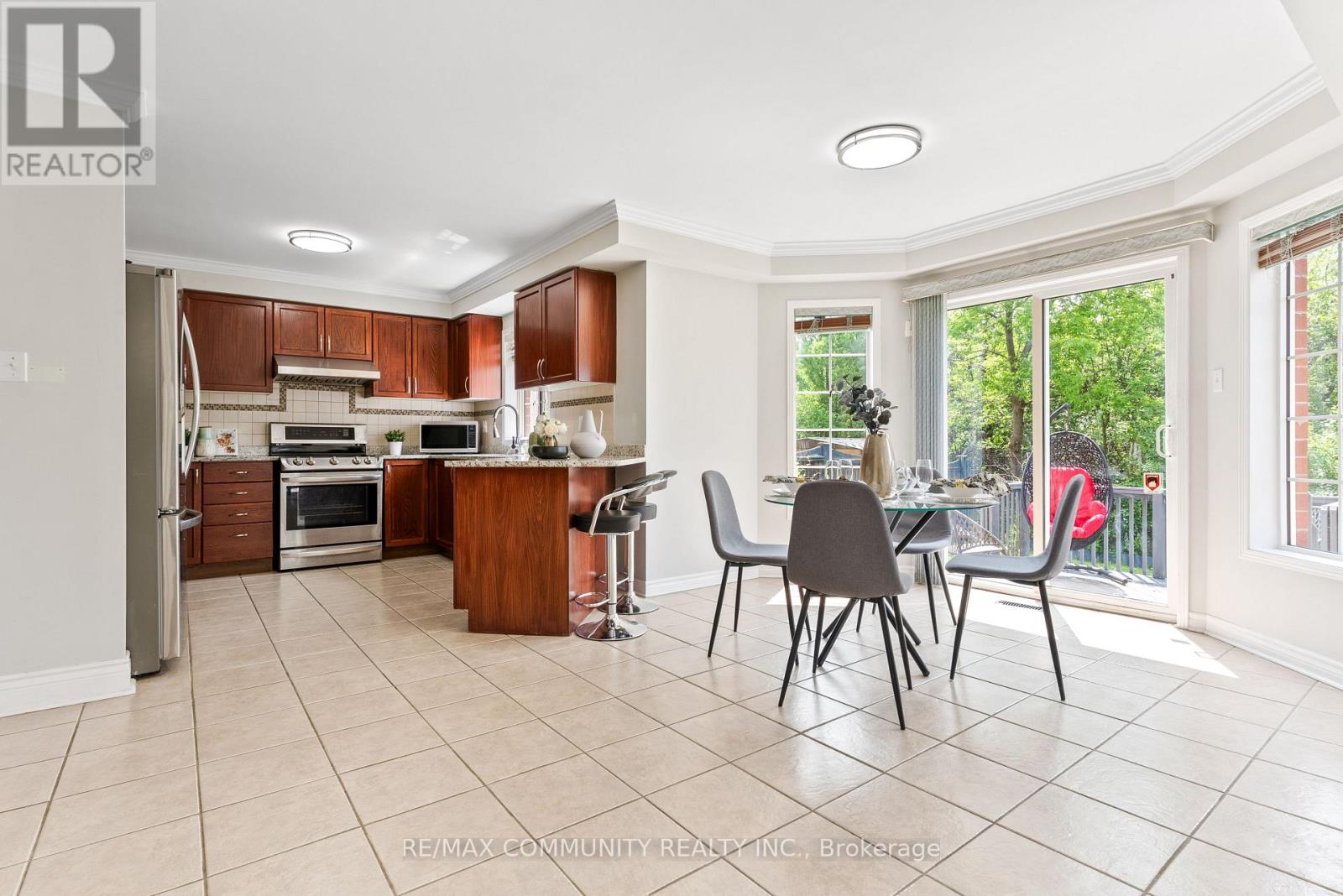 1081 LANGFORD STREET, Oshawa (Eastdale), Ontario, L1K2V9 — Photo 13