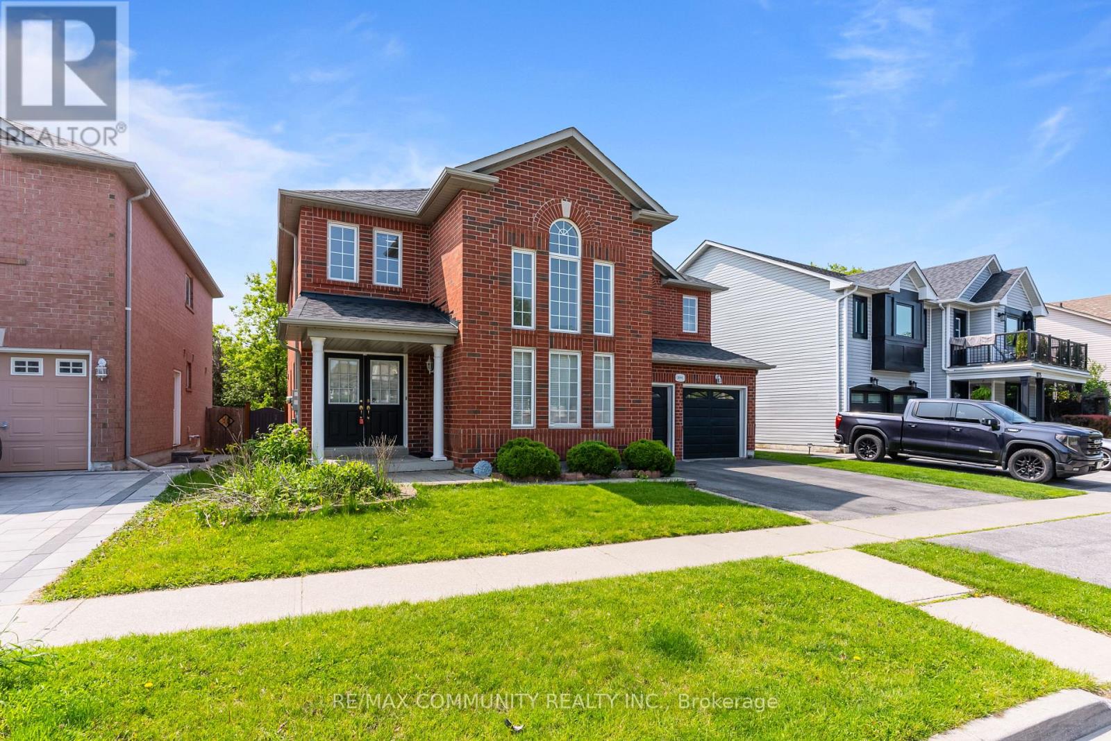 1081 LANGFORD STREET, Oshawa (Eastdale), Ontario, L1K2V9 — Photo 2