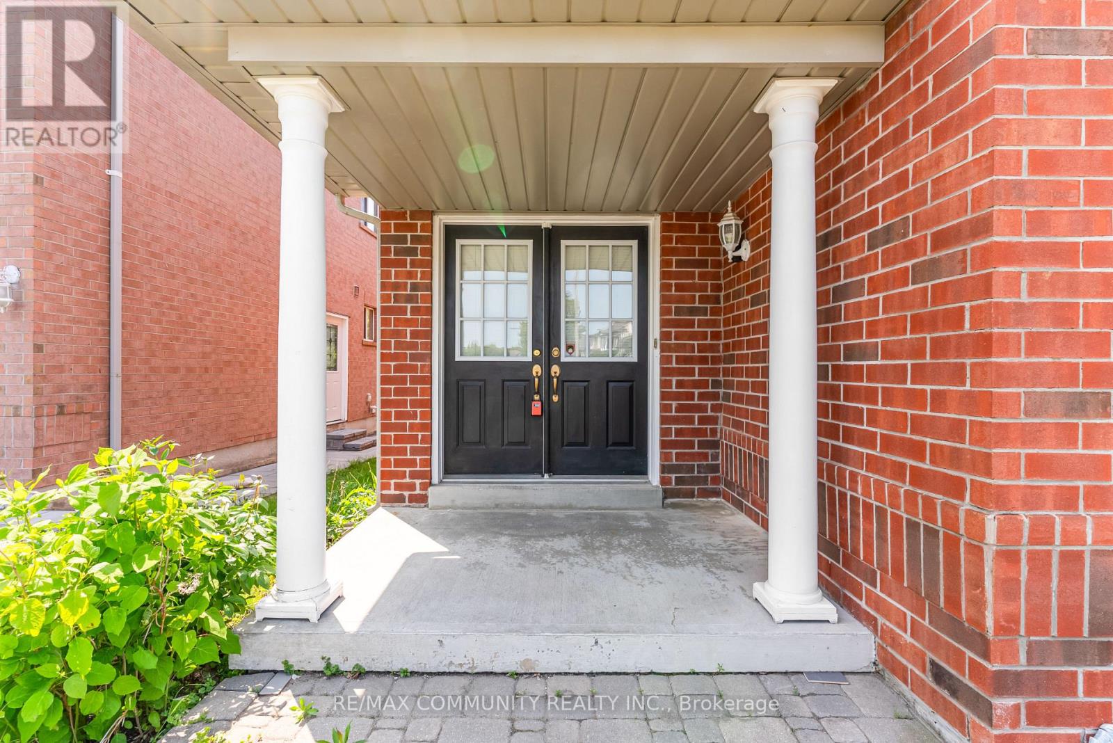 1081 LANGFORD STREET, Oshawa (Eastdale), Ontario, L1K2V9 — Photo 4