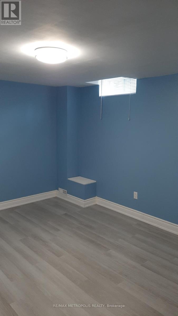 BSMT - 235 HUPFIELD TRAIL, Toronto (Malvern), Ontario, M1B4L9 — Photo 3