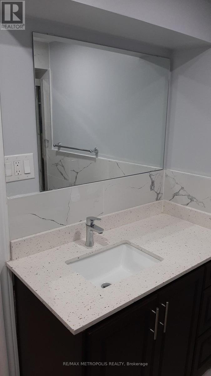 BSMT - 235 HUPFIELD TRAIL, Toronto (Malvern), Ontario, M1B4L9 — Photo 5