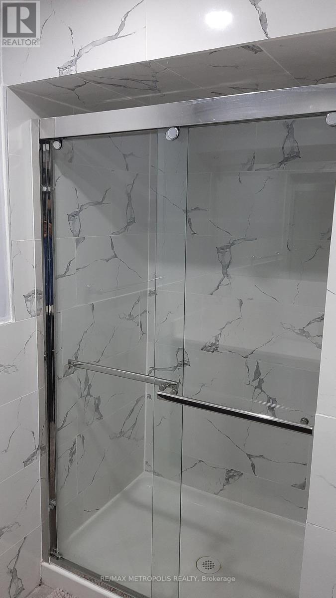 BSMT - 235 HUPFIELD TRAIL, Toronto (Malvern), Ontario, M1B4L9 — Photo 6