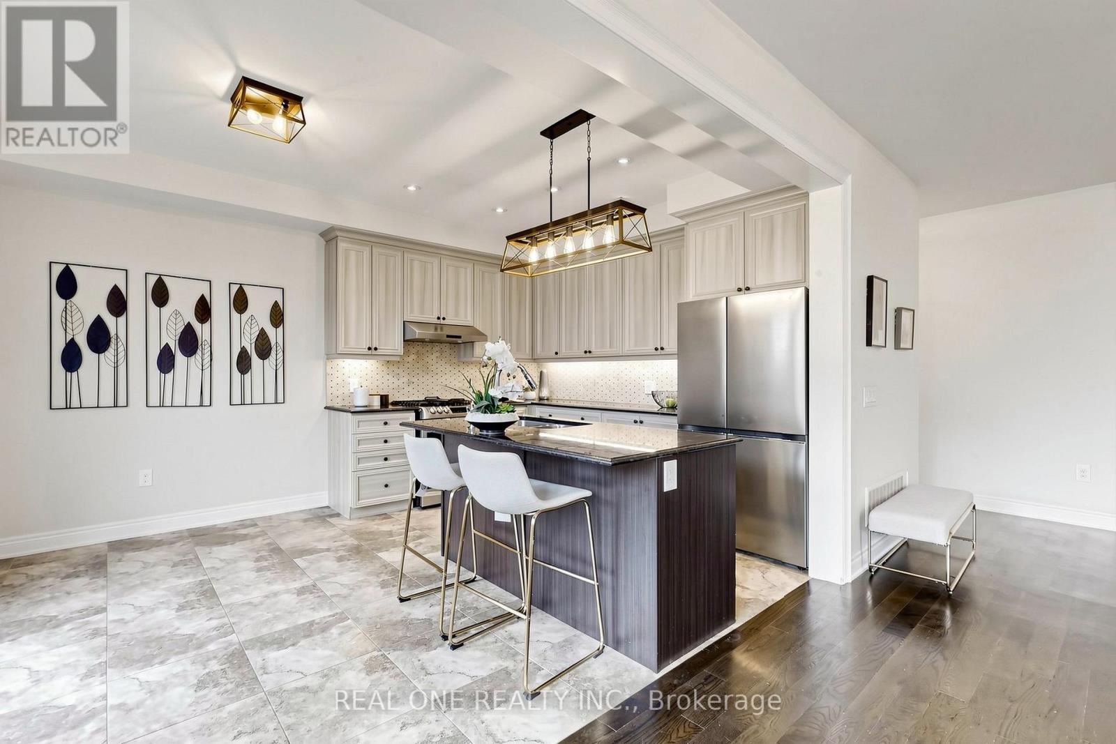 26 MONDIAL CRESCENT, East Gwillimbury (Queensville), Ontario, L0G1R0 — Photo 12