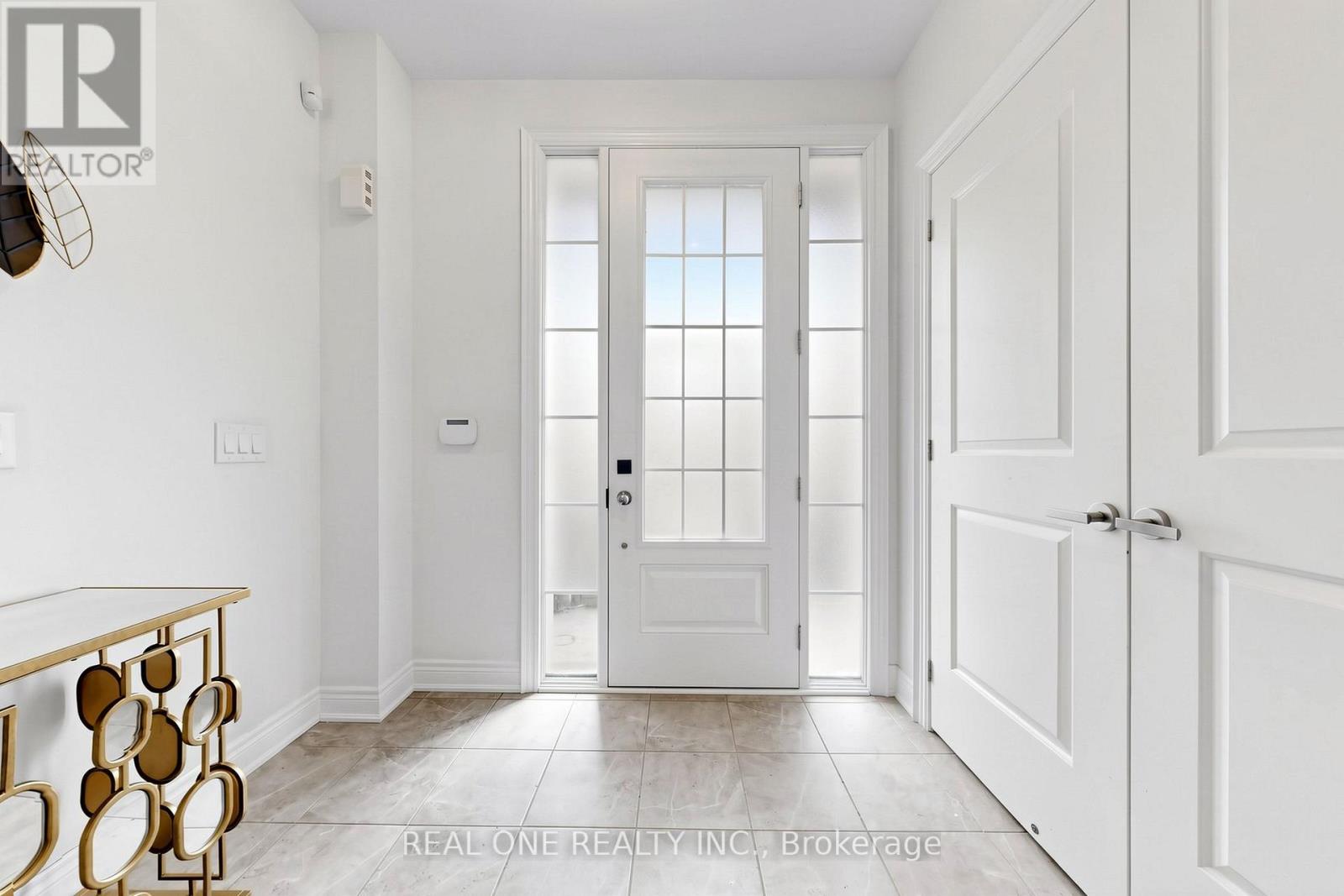 26 MONDIAL CRESCENT, East Gwillimbury (Queensville), Ontario, L0G1R0 — Photo 20