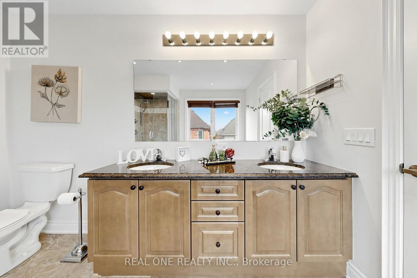 26 MONDIAL CRESCENT, East Gwillimbury (Queensville), Ontario, L0G1R0 — Photo 25