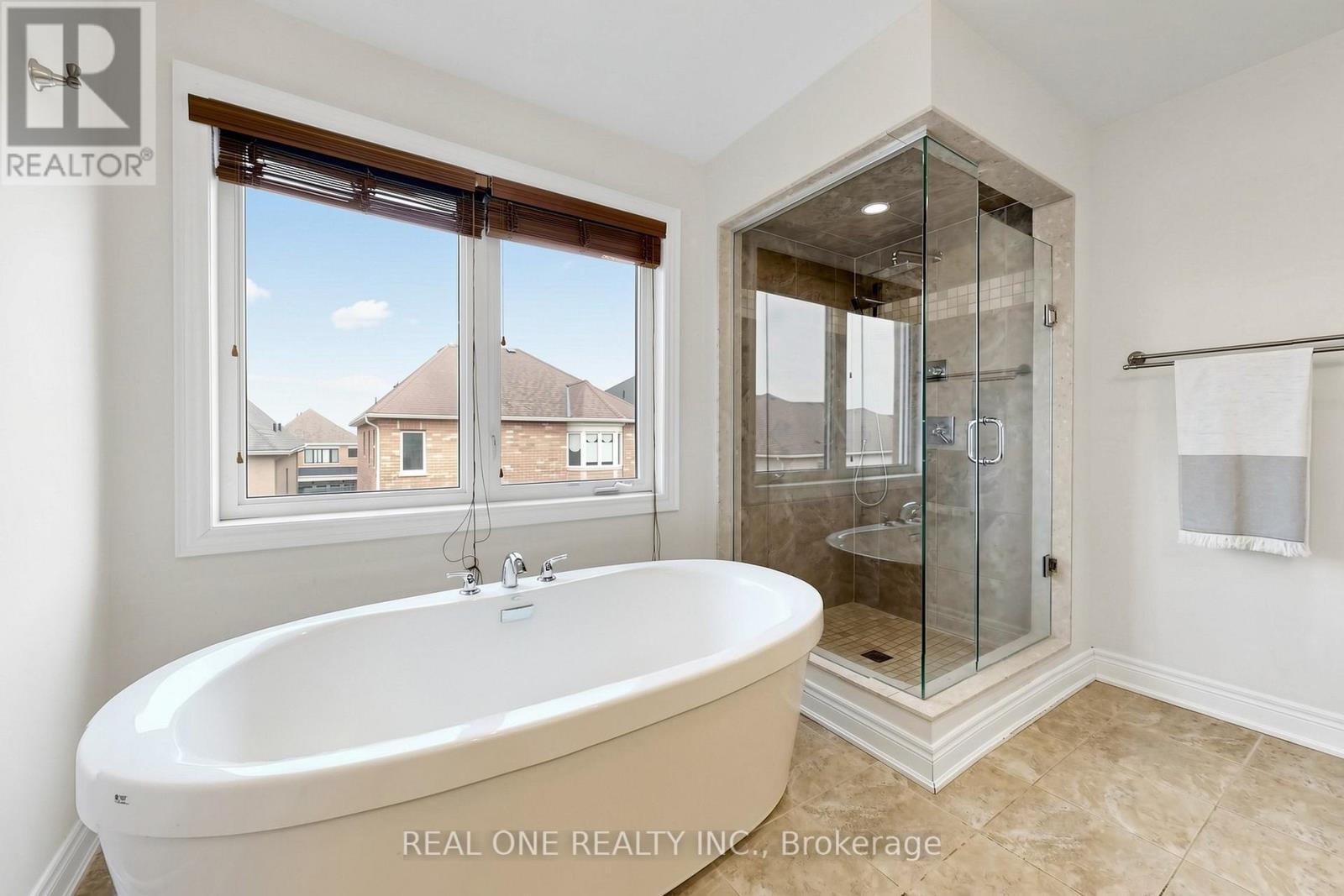 26 MONDIAL CRESCENT, East Gwillimbury (Queensville), Ontario, L0G1R0 — Photo 26