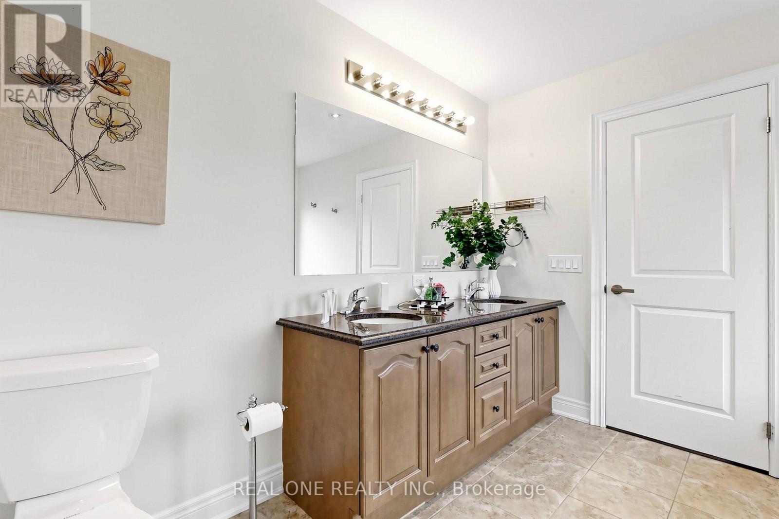 26 MONDIAL CRESCENT, East Gwillimbury (Queensville), Ontario, L0G1R0 — Photo 27