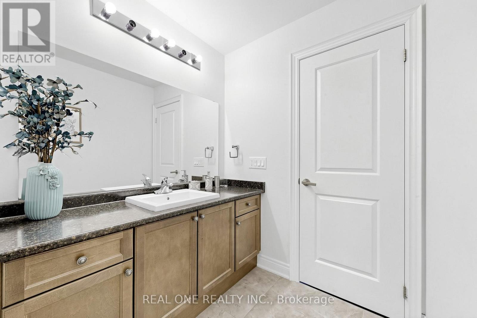 26 MONDIAL CRESCENT, East Gwillimbury (Queensville), Ontario, L0G1R0 — Photo 38