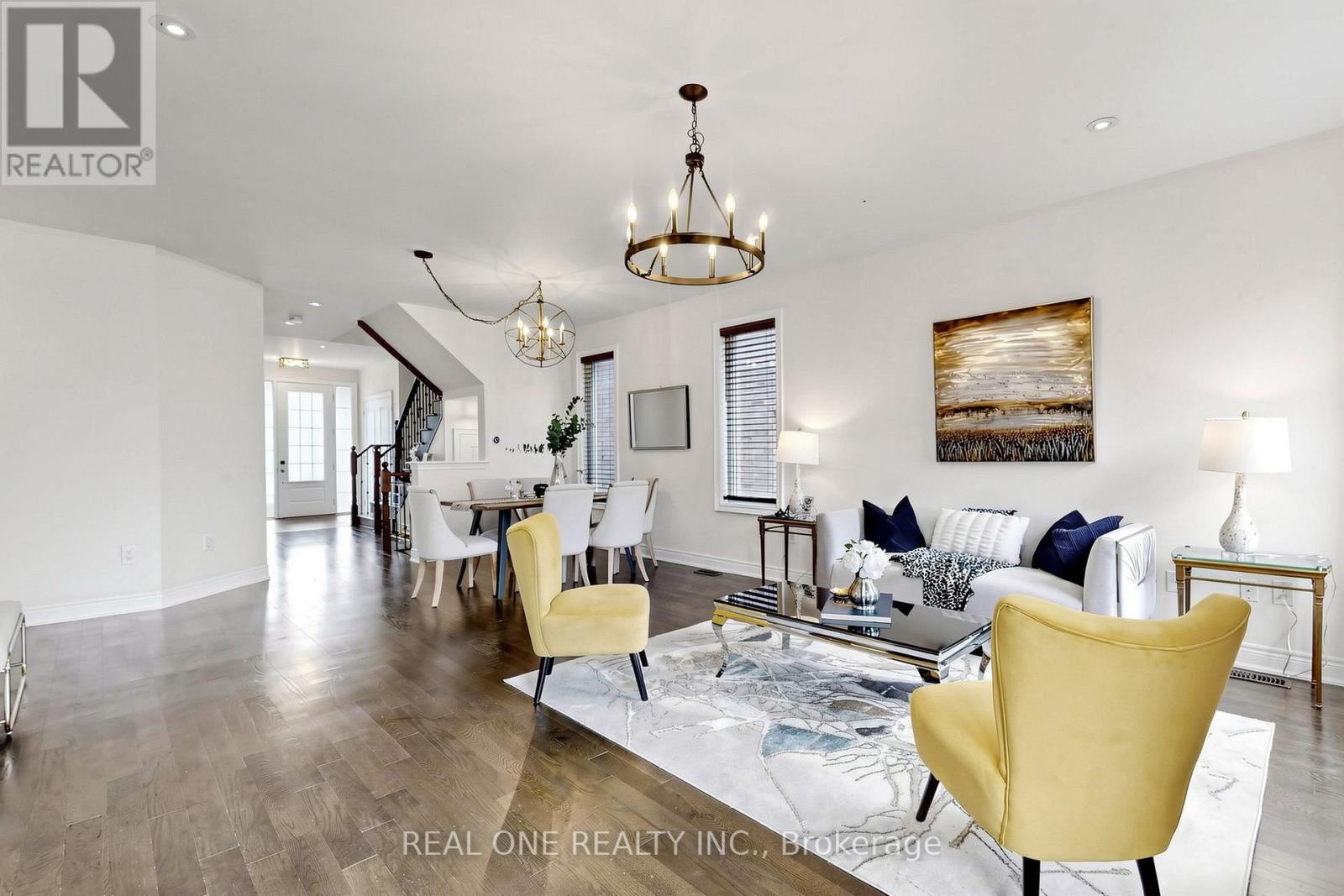 26 MONDIAL CRESCENT, East Gwillimbury (Queensville), Ontario, L0G1R0 — Photo 5