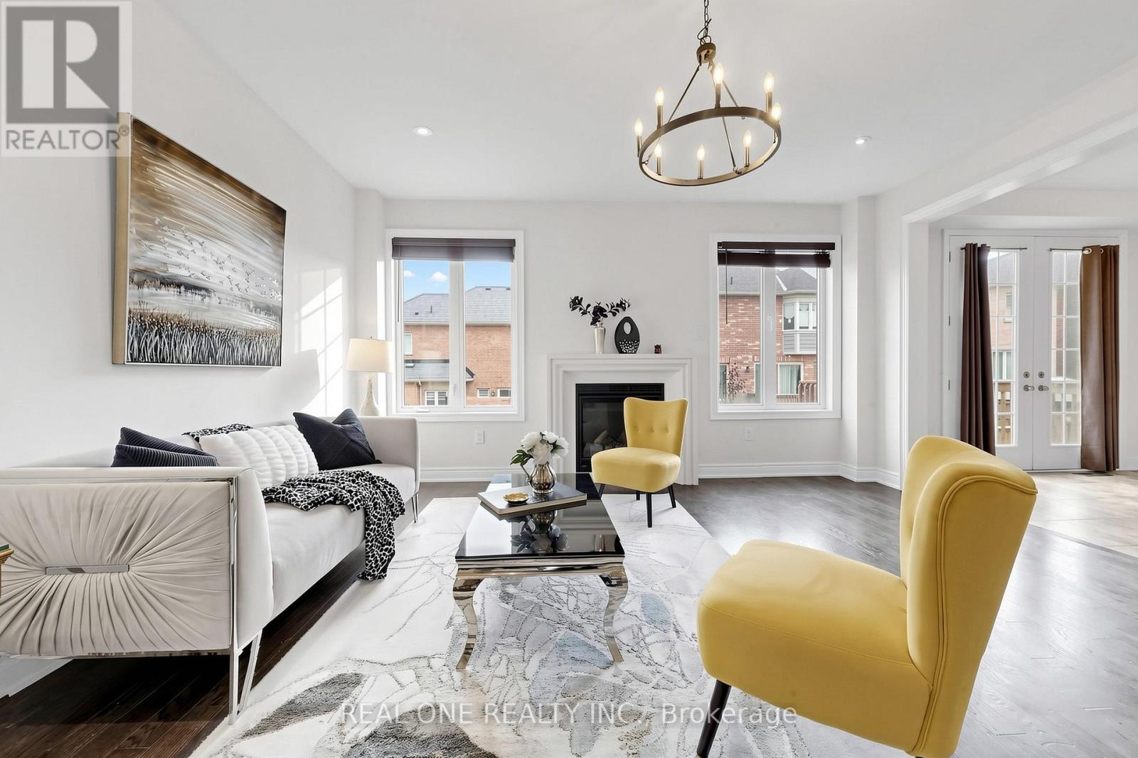 26 MONDIAL CRESCENT, East Gwillimbury (Queensville), Ontario, L0G1R0 — Photo 6