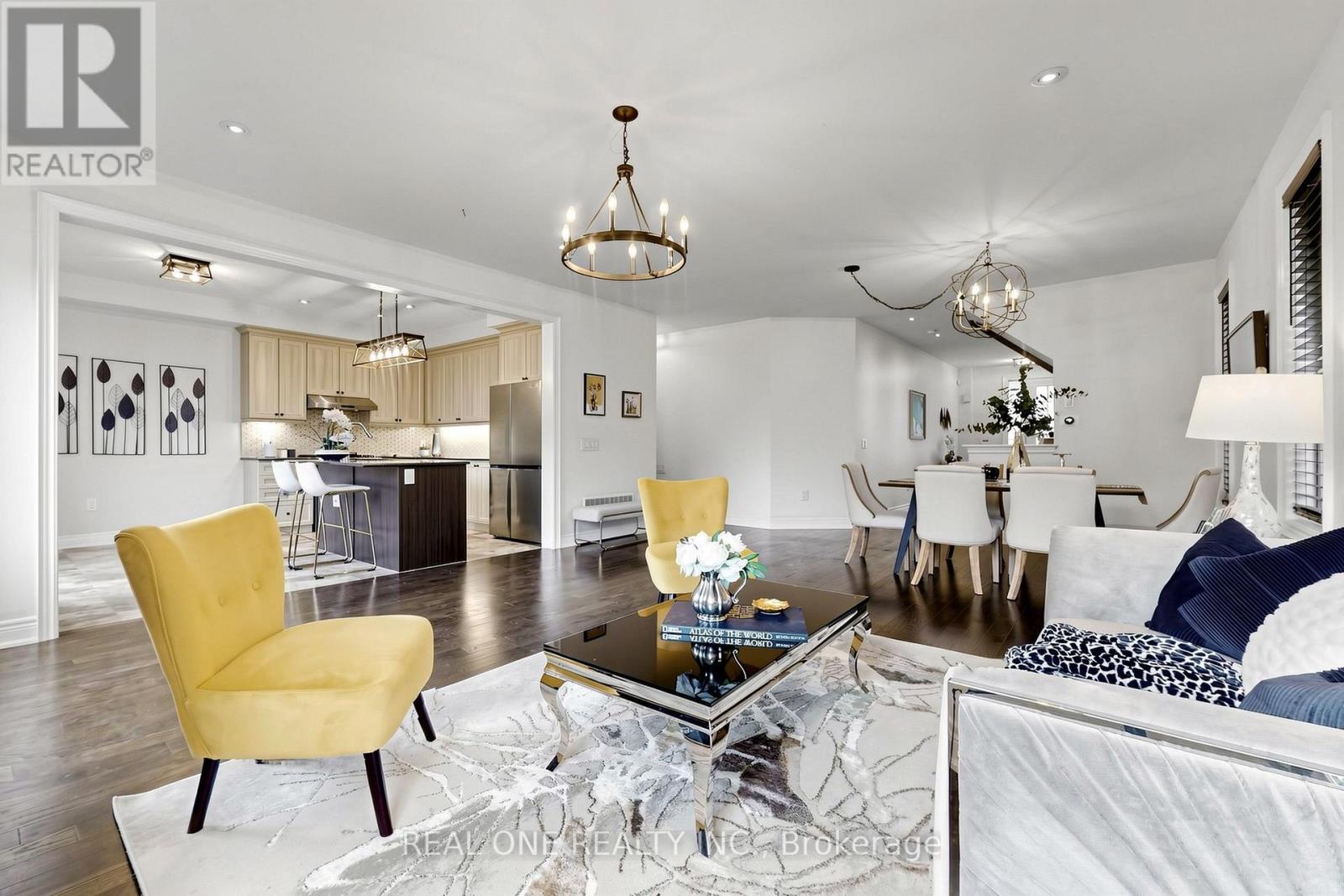 26 MONDIAL CRESCENT, East Gwillimbury (Queensville), Ontario, L0G1R0 — Photo 8