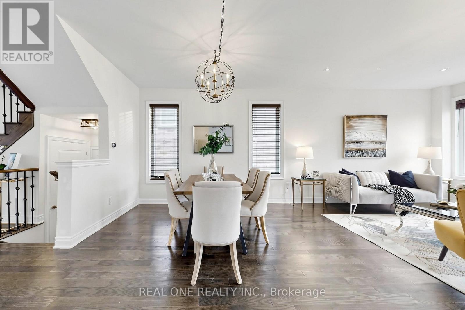 26 MONDIAL CRESCENT, East Gwillimbury (Queensville), Ontario, L0G1R0 — Photo 9