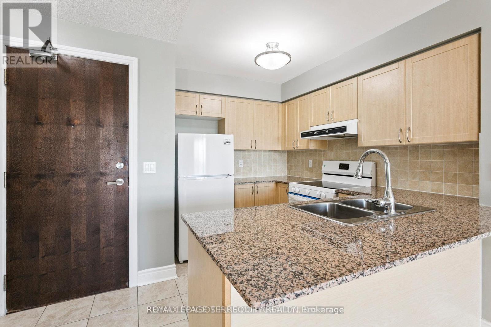 1202 - 7 N PARK ROAD, Vaughan (Beverley Glen), Ontario, L4J0C9 — Photo 3