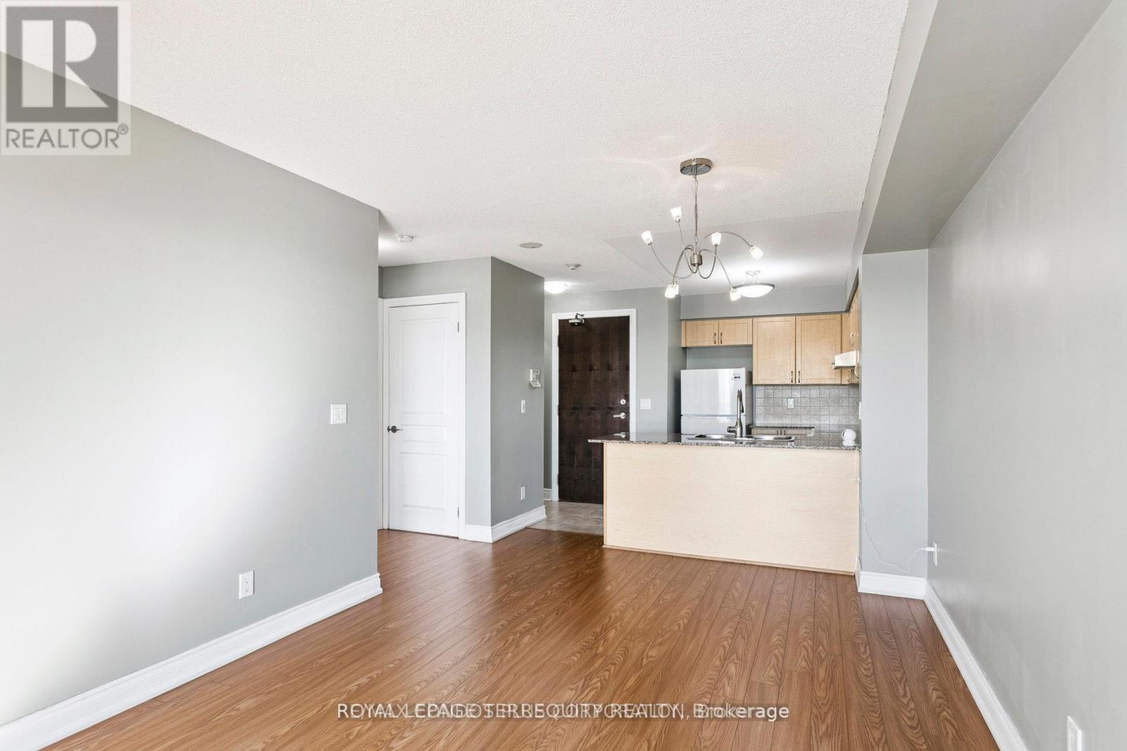 1202 - 7 N PARK ROAD, Vaughan (Beverley Glen), Ontario, L4J0C9 — Photo 4