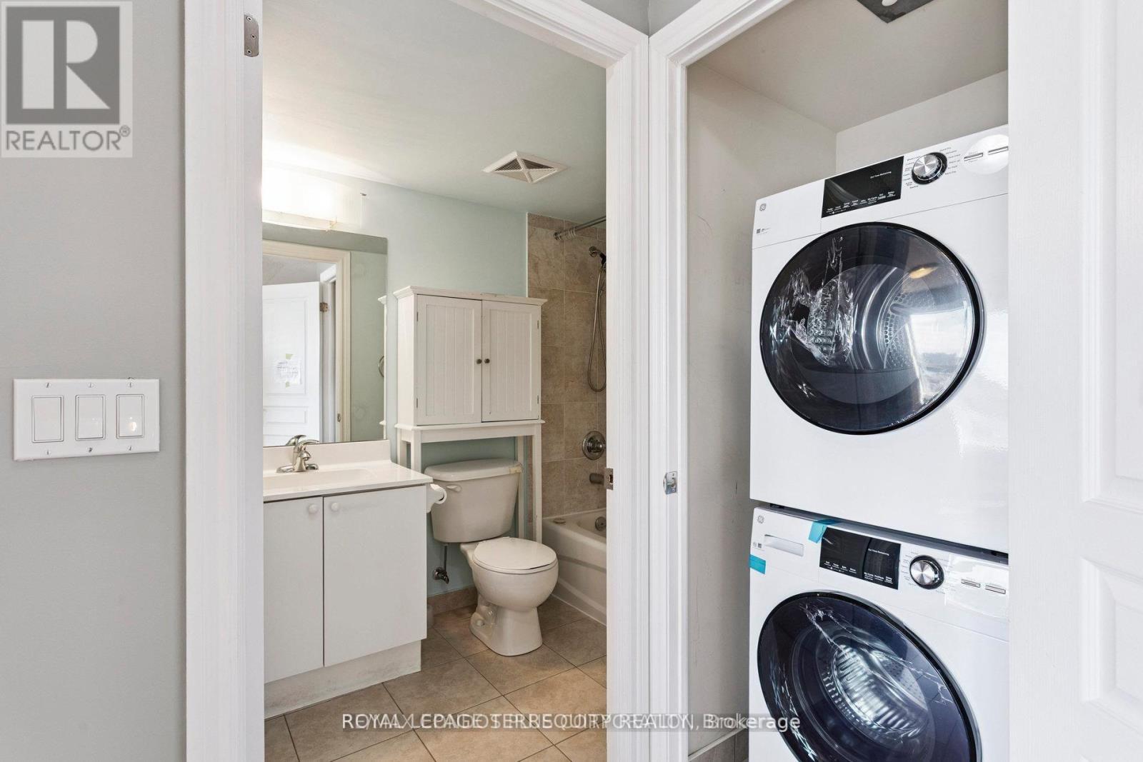 1202 - 7 N PARK ROAD, Vaughan (Beverley Glen), Ontario, L4J0C9 — Photo 5