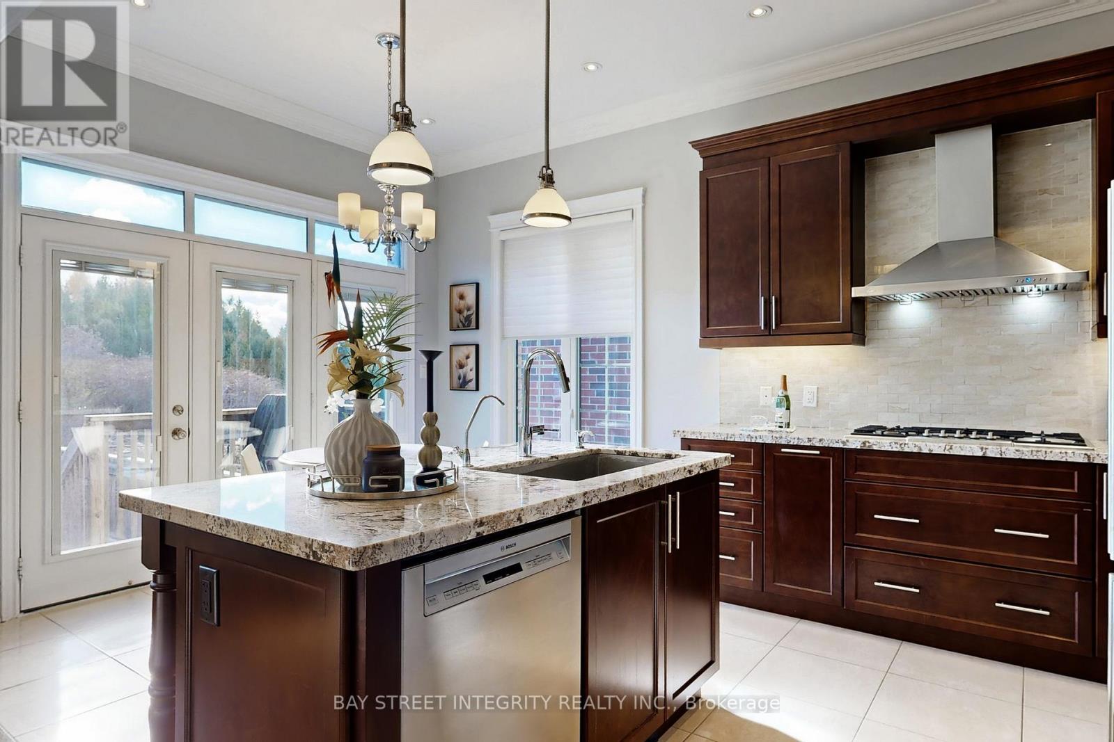 170 CRANE STREET, Aurora, Ontario, L4G0W2 — Photo 6