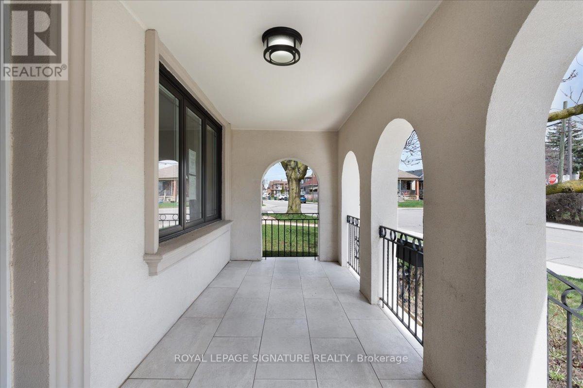 90A BICKNELL AVENUE, Toronto (Keelesdale-Eglinton West), Ontario, M6M4G7 — Photo 2