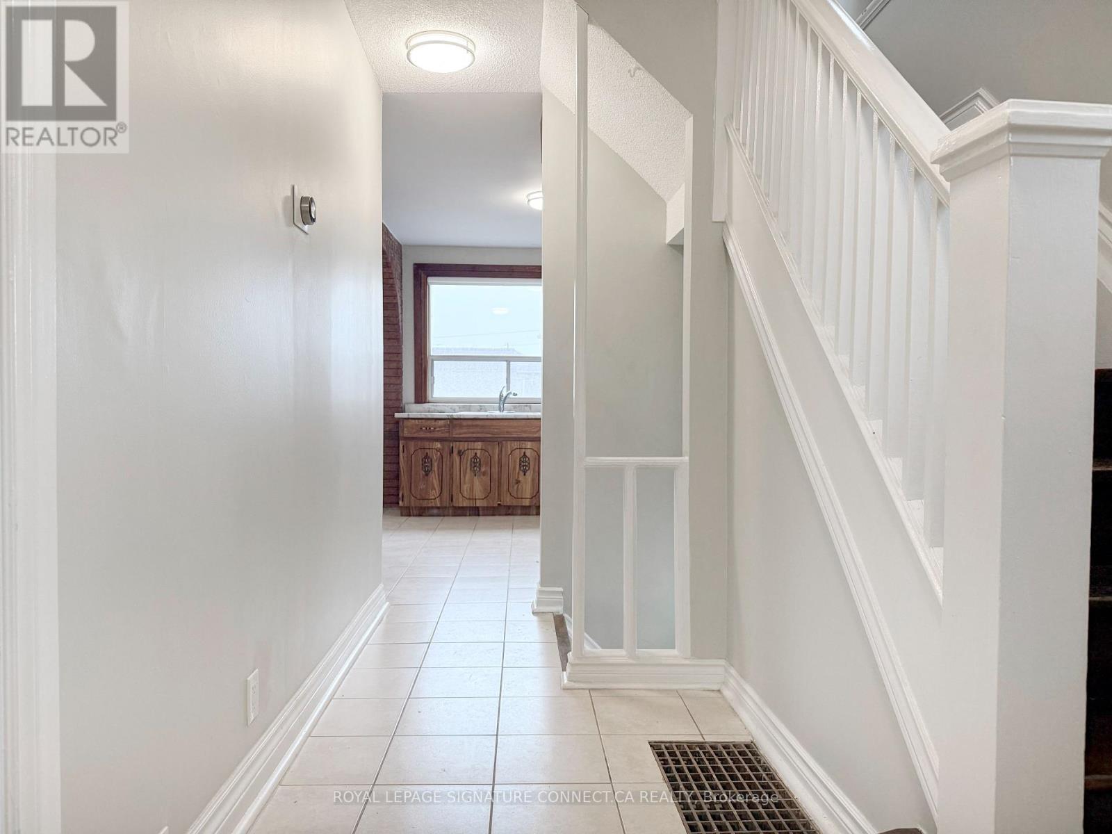 56 SNIDER AVENUE, Toronto (Briar Hill-Belgravia), Ontario, M6E4R9 — Photo 5