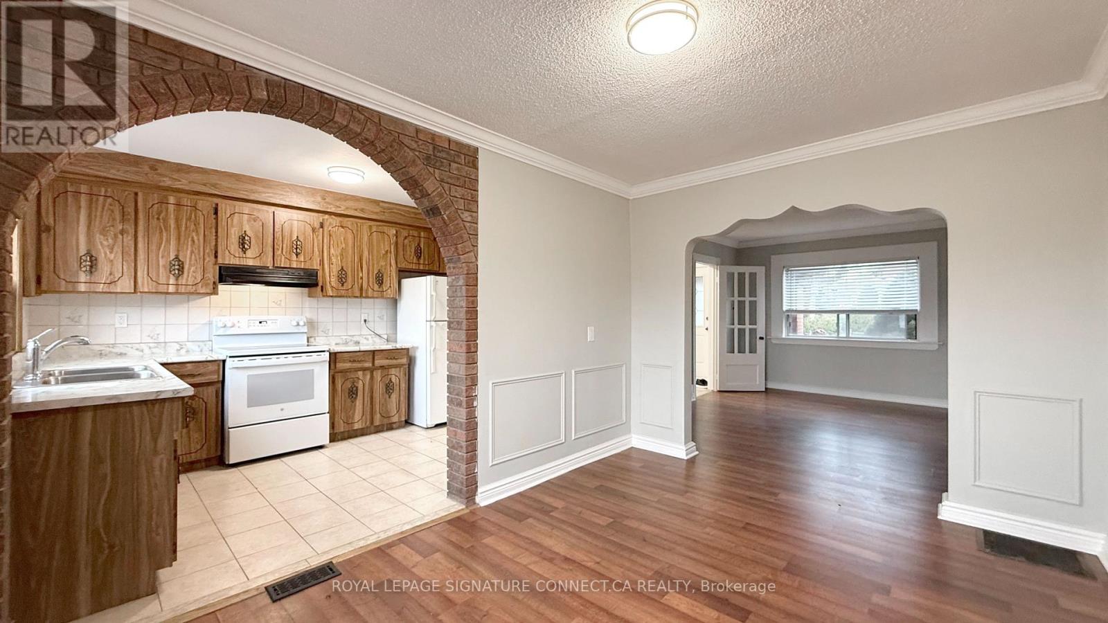 56 SNIDER AVENUE, Toronto (Briar Hill-Belgravia), Ontario, M6E4R9 — Photo 9