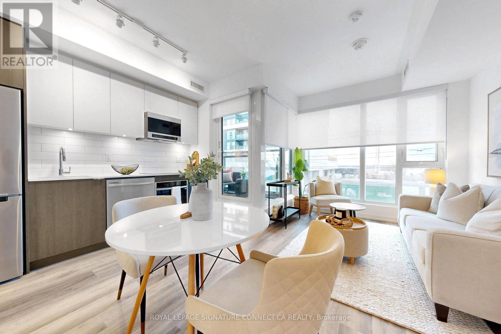 208 - 6 CHARTWELL ROAD, Toronto (Stonegate-Queensway), Ontario, M8Z0H2 — Photo 4