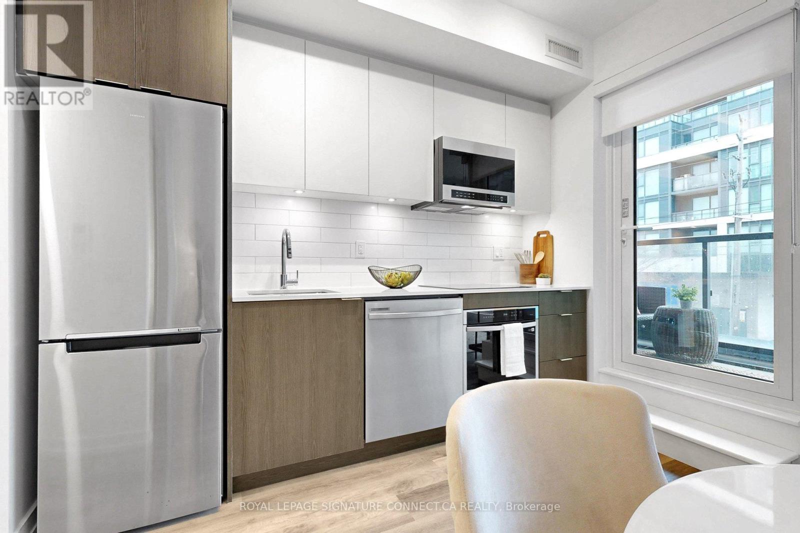 208 - 6 CHARTWELL ROAD, Toronto (Stonegate-Queensway), Ontario, M8Z0H2 — Photo 7