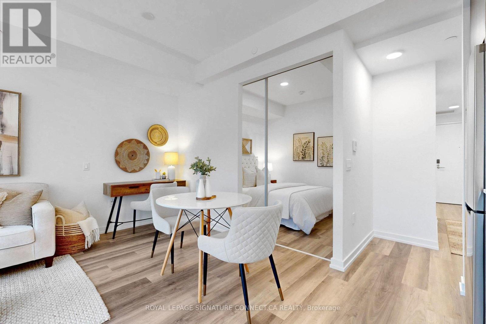 208 - 6 CHARTWELL ROAD, Toronto (Stonegate-Queensway), Ontario, M8Z0H2 — Photo 8