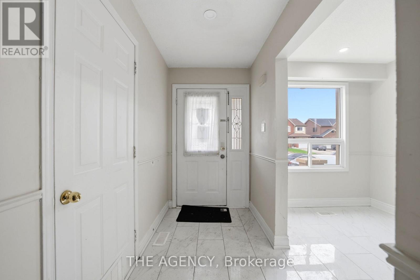 416 HANSEN ROAD N, Brampton (Madoc), Ontario, L6V3P7 — Photo 4