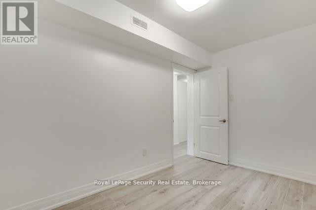 LOWER - 148 PORTLAND STREET, Toronto (Mimico), Ontario, M8Y1B2 — Photo 11