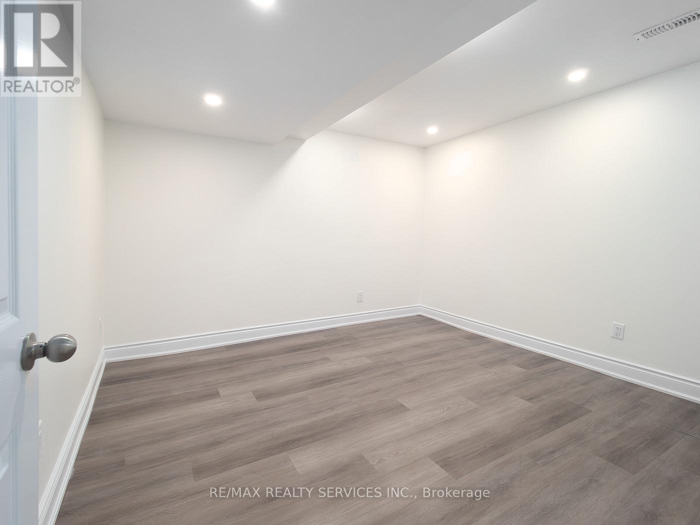 115 UPLANDS DRIVE, Kitchener, Ontario, N2M4X3 — Photo 33