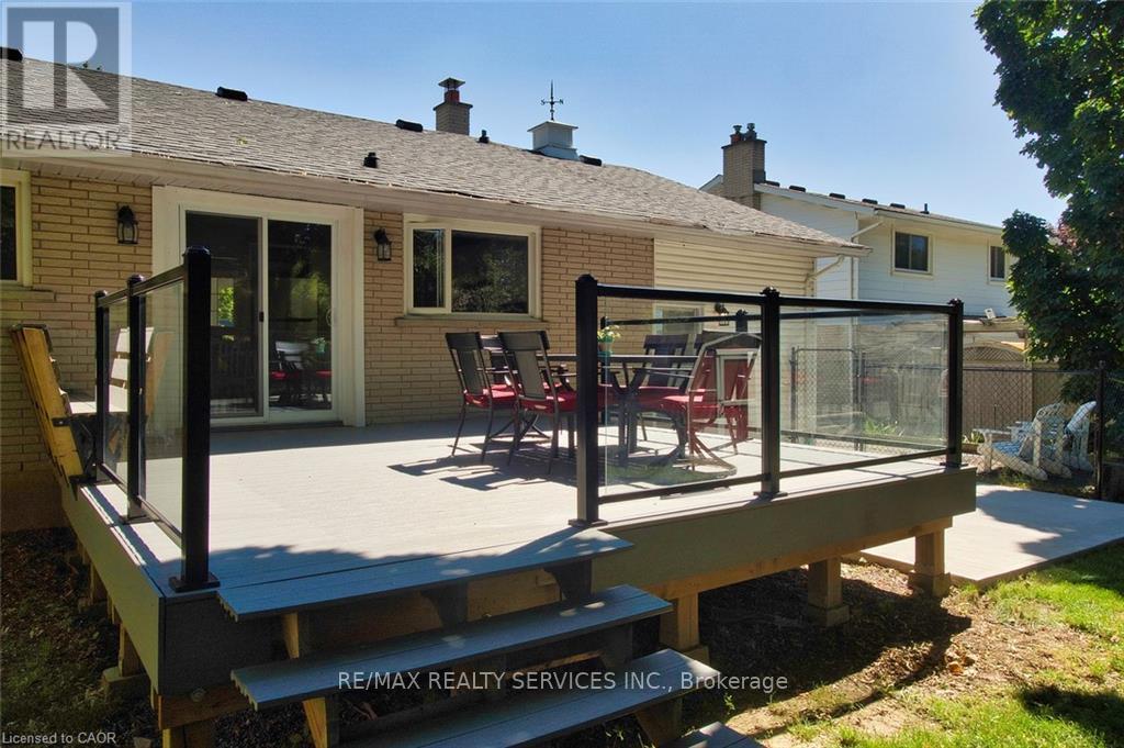 115 UPLANDS DRIVE, Kitchener, Ontario, N2M4X3 — Photo 40