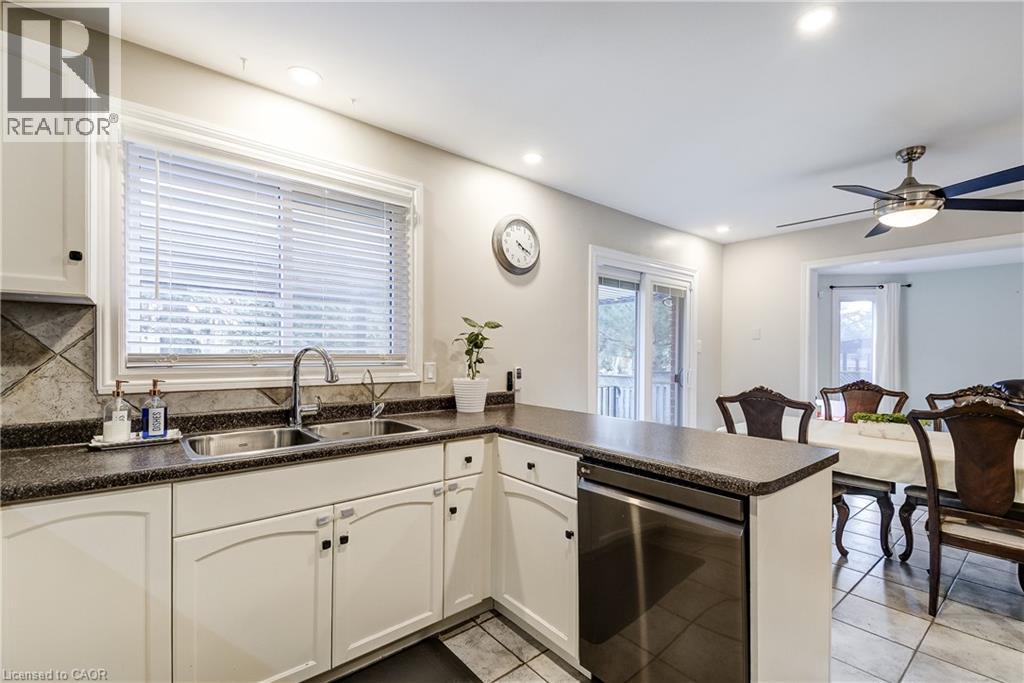 20 DERBYSHIRE Street, Ancaster, Ontario, L9G4X9 — Photo 17