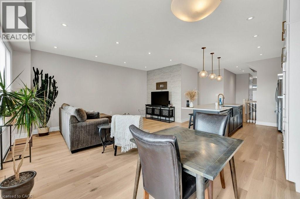 124 FORESTWALK Street, Kitchener, Ontario, N2R0S9 — Photo 12