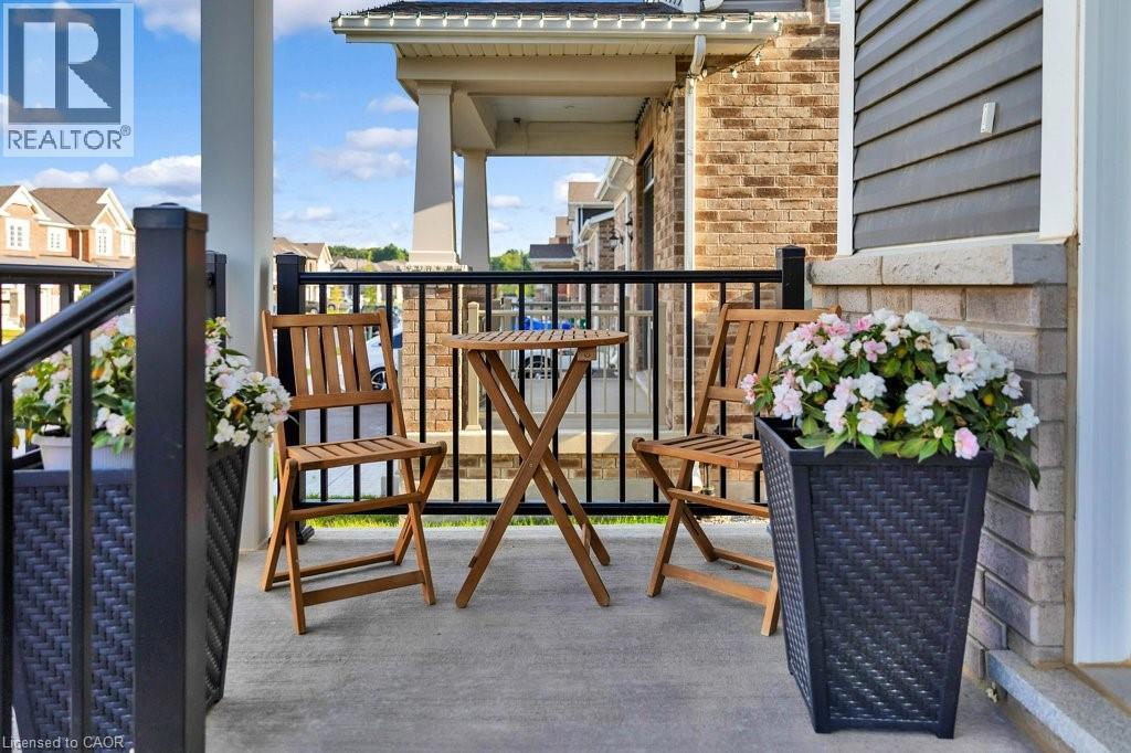 124 FORESTWALK Street, Kitchener, Ontario, N2R0S9 — Photo 3