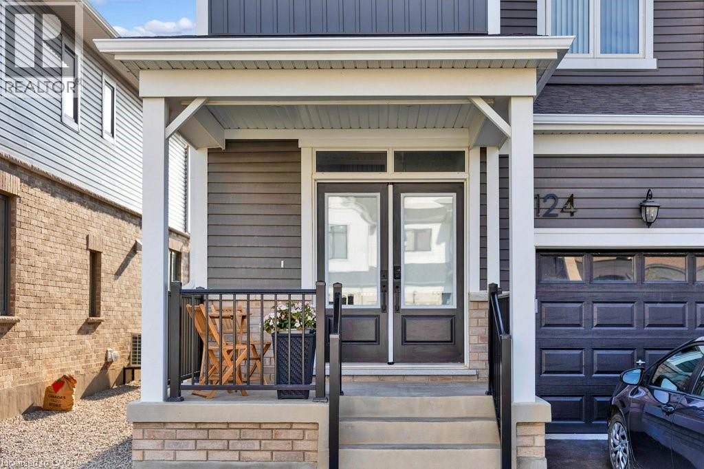 124 FORESTWALK Street, Kitchener, Ontario, N2R0S9 — Photo 4