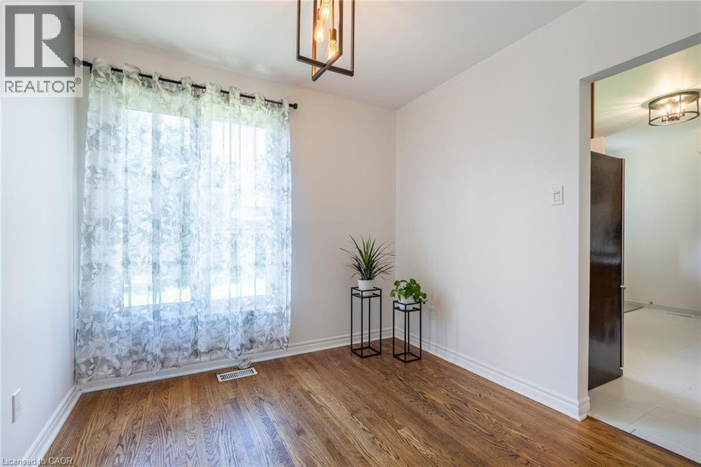 9 DIANNE Court, Hamilton, Ontario, L8T2T6 — Photo 10