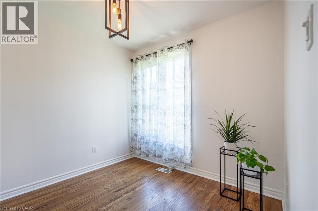 9 DIANNE Court, Hamilton, Ontario, L8T2T6 — Photo 12