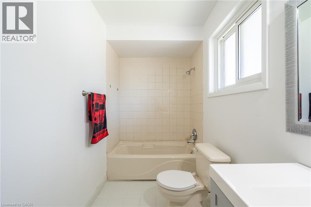 9 DIANNE Court, Hamilton, Ontario, L8T2T6 — Photo 27