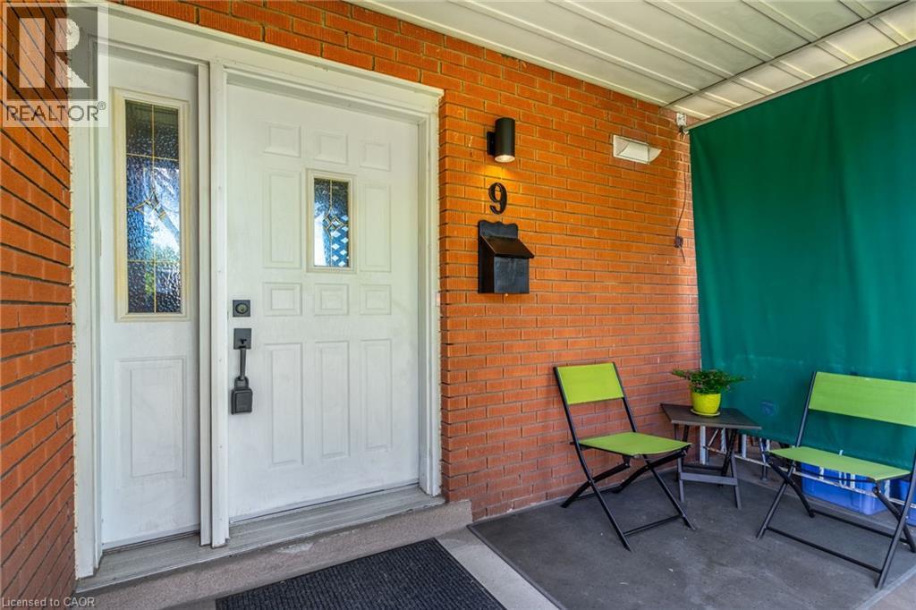 9 DIANNE Court, Hamilton, Ontario, L8T2T6 — Photo 4