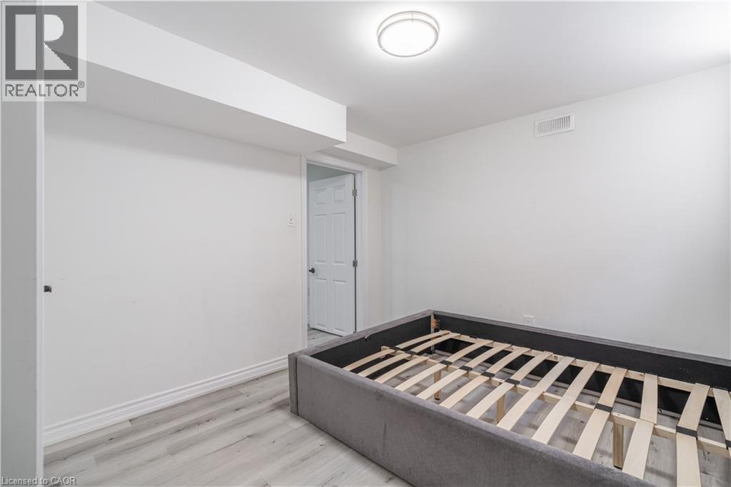 404 STONE CHURCH Road E Unit# Lower, Hamilton, Ontario, L9B2A1 — Photo 13