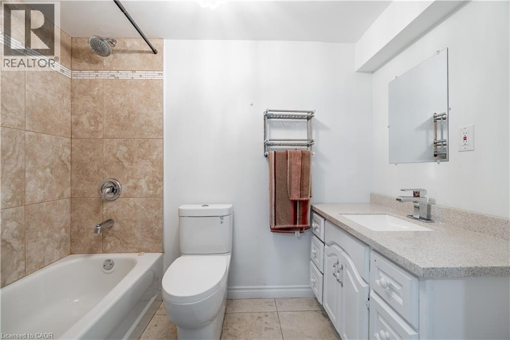 404 STONE CHURCH Road E Unit# Lower, Hamilton, Ontario, L9B2A1 — Photo 14