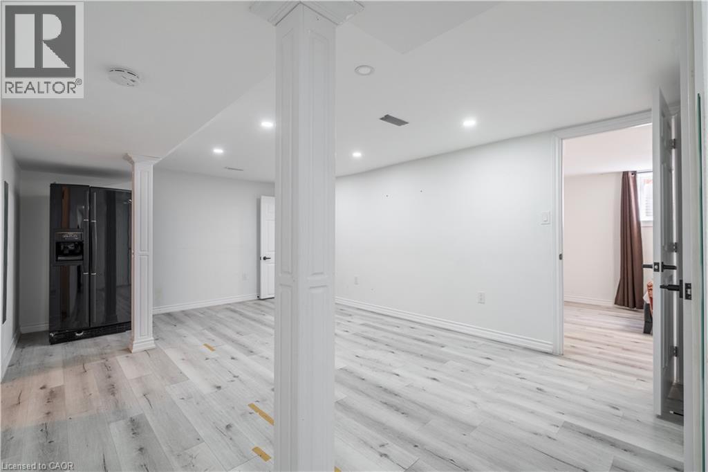 404 STONE CHURCH Road E Unit# Lower, Hamilton, Ontario, L9B2A1 — Photo 8
