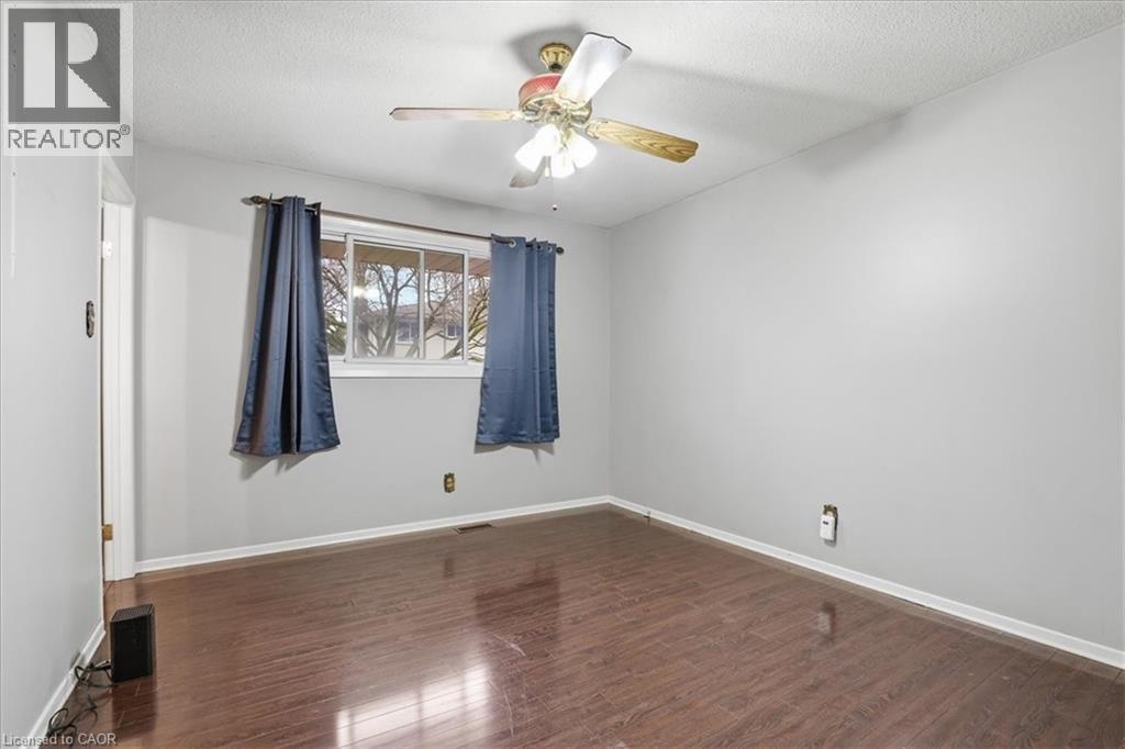 94 COLEBROOK Court, Kitchener, Ontario, N2E1Y8 — Photo 15