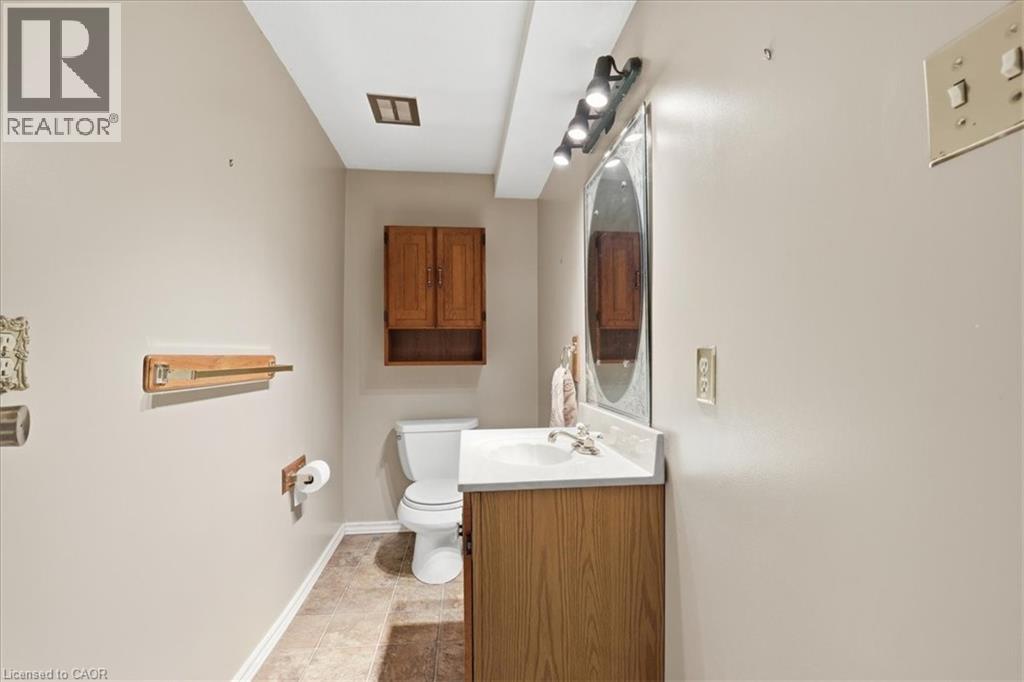 94 COLEBROOK Court, Kitchener, Ontario, N2E1Y8 — Photo 28