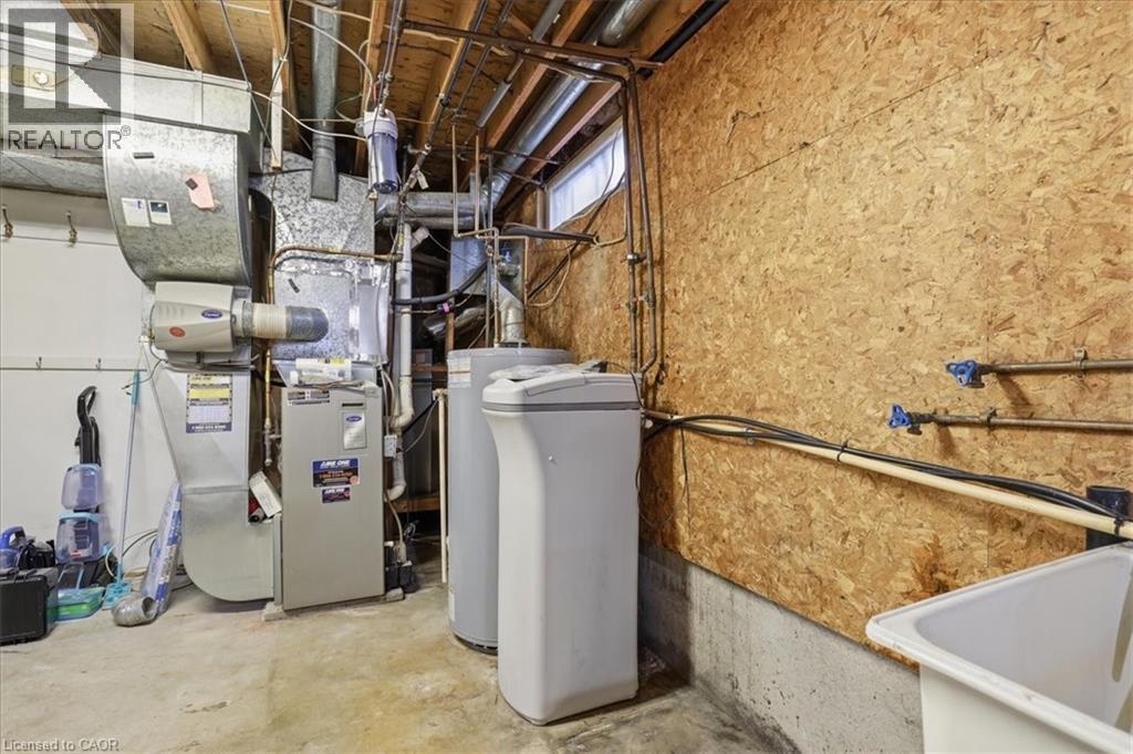 94 COLEBROOK Court, Kitchener, Ontario, N2E1Y8 — Photo 30