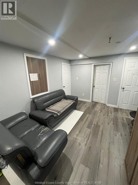 690 CAMPBELL AVENUE, Windsor, Ontario, N9B2H7 — Photo 5