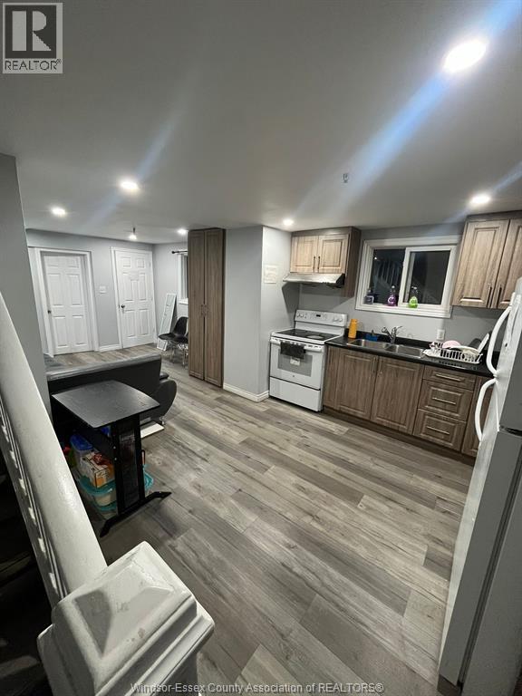 690 CAMPBELL AVENUE, Windsor, Ontario, N9B2H7 — Photo 8