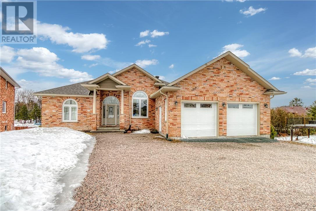 179 Merrygale Drive, Sudbury, Ontario, P3E6K5 — Photo 2